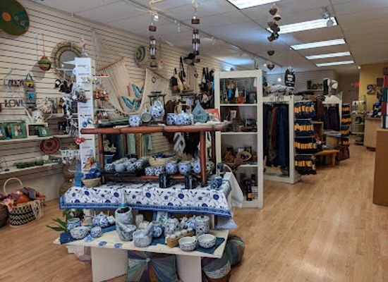 illinois/evanston/shop/ten-thousand-villages