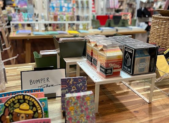 california/turlock/shop/paper-moon-stationery-and-art-supply