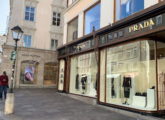 austria/salzburg/nonntal/shop/prada-salzburg-store