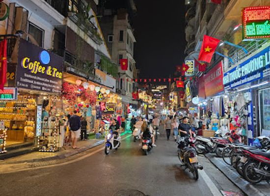 vietnam/hanoi/shop/shopping