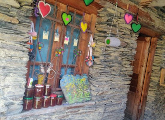 georgia/tusheti/shop/souvenir-shop