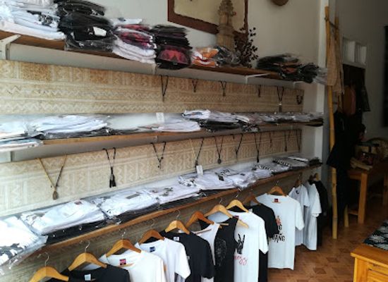laos/plain-of-jars/shop/lalao