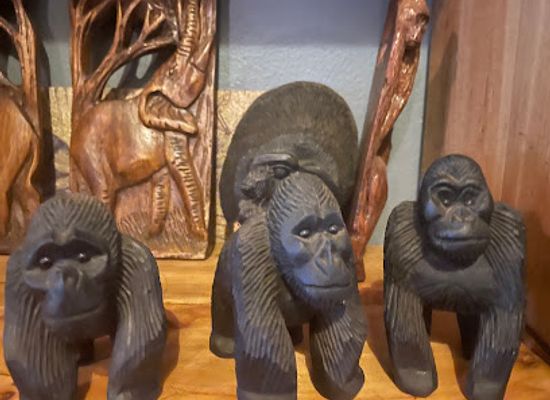 uganda/bwindi-impenetrable-national-park/shop/virunga-gorilla-tours-crafts-centre