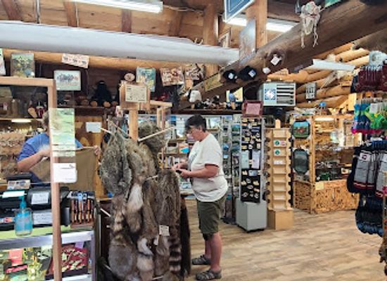 montana/the-beartooth-mountains/shop/top-of-the-world-store