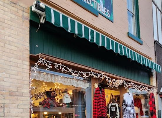 wisconsin/great-river-road/shop/up-north-gifts-clothing