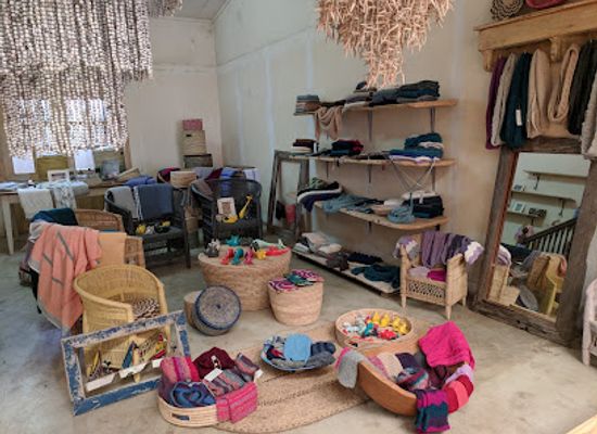 malawi/central-region/shop/the-artisan-shop