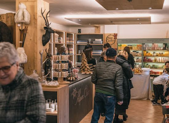 italy/val-di-fassa/shop/alpen-chic