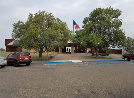 north-dakota/theodore-roosevelt-national-park/shop/painted-canyon-visitor-center