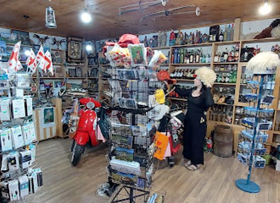 georgia/svaneti/shop/lavladashi-souvenirs