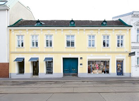 austria/vienna/hietzing/shop/ina-schulz