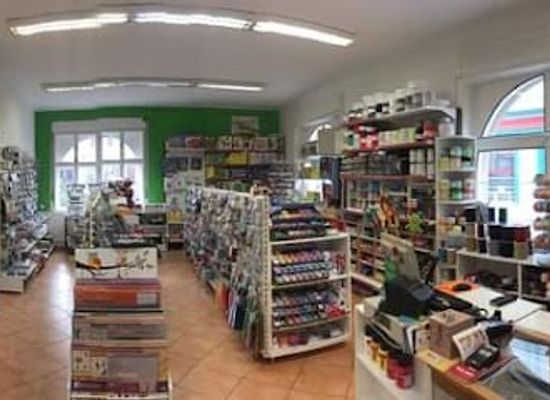 slovenia/skofja-loka/shop/paleta-trgovina-za-ustvarjanje-laura-megusar-s-p-kapucinski-trg-17-4220-skofja-loka