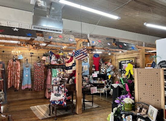 texas/east-texas/shop/our-house-vintage-finds-and-boutique-inside-barbara-s-corner