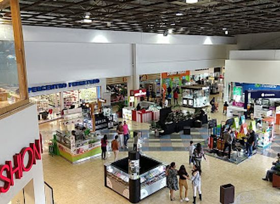 ecuador/sierra/shop/plaza-shopping-center