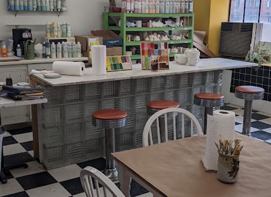iowa/burlington/shop/the-medium-art-store