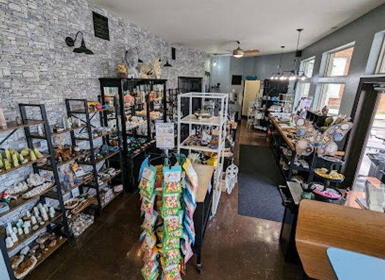 iowa/prairie-pothole-region/shop/daisy-kay-crystals-coffee-gifts