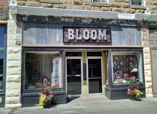 nebraska/pine-ridge/shop/bloom-flowers-gifts