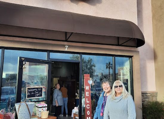 nevada/laughlin/shop/la-tea-da-s-vintage-market-paint-boutique
