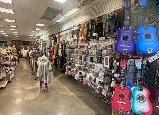 illinois/fox-valley/shop/folklore-crafts