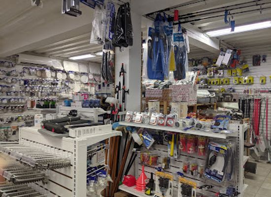 grenada/carriacou-and-petite-martinique/shop/budget-marine-carriacou