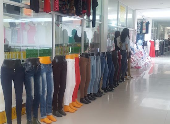 azerbaijan/ali-bayramli/shop/sirvan-ticart-mrkzi