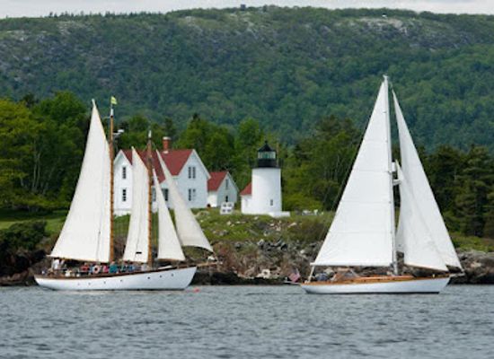 maine/camden/shop/schooner-olad-and-cutter-owl-retail-store