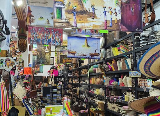 colombia/cartagena-coast/shop/almacen-el-centavo-less