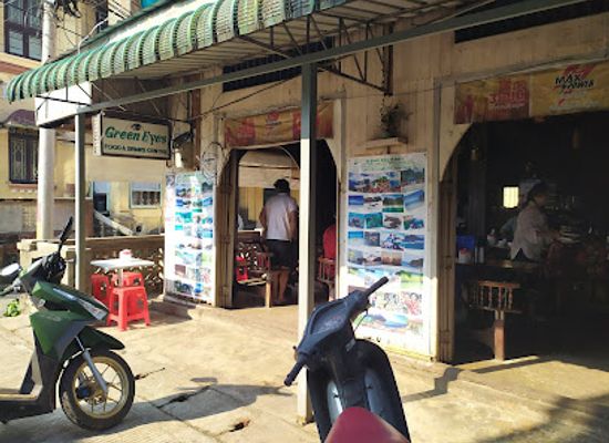 myanmar-burma/tanintharyi-region/shop/green-eyes-tea-shop