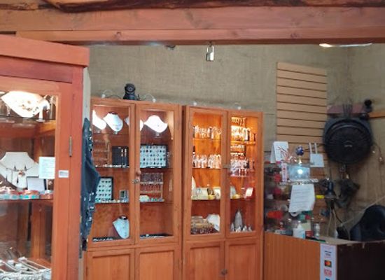 chile/pucon/shop/artesanias-piedra-cruz-chile