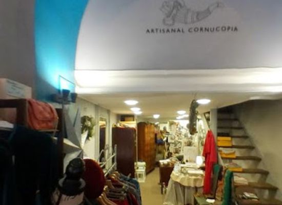 italy/rome/colosseo/shop/artisanal-cornucopia