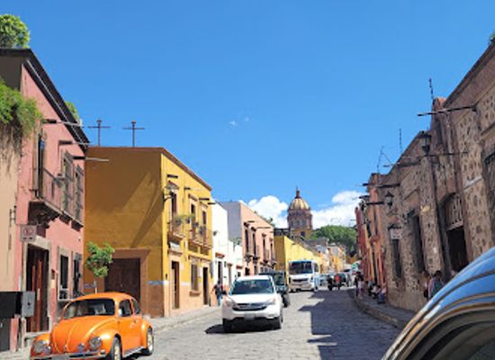 mexico/san-miguel-de-allende/shop/pahusa-boutique