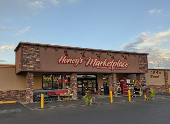 utah/kanab/shop/honey-s-marketplace