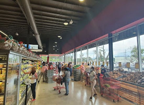 dominican-republic/cibao-valley/shop/supermercado-bravo-pontezuela