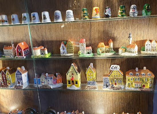 estonia/tallinn/old-town/shop/the-parliament-store-lossi-plats-tallinn-estonia