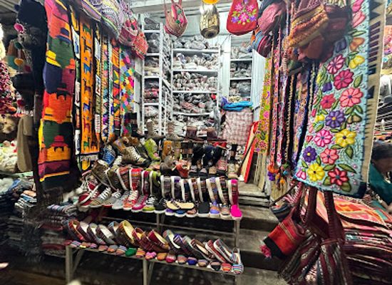 peru/andean-highlands/shop/mercado-central-de-san-pedro