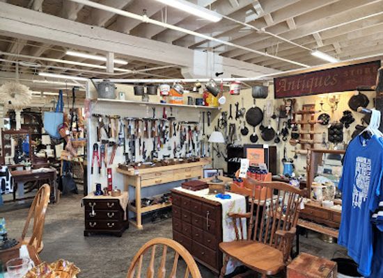 indiana/bloomington/shop/bloomington-antique-mall