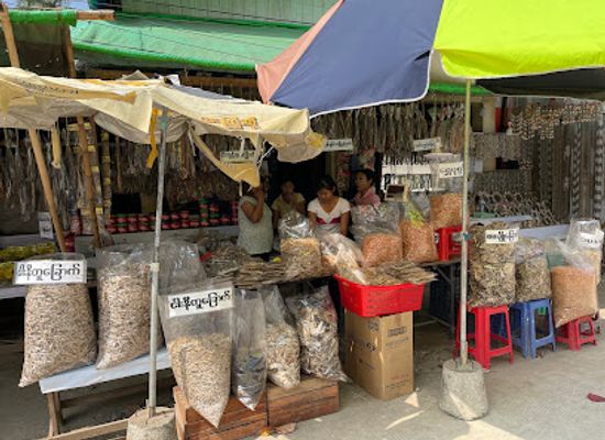 myanmar-burma/ngwe-saung-beach/shop/san-tha-ta