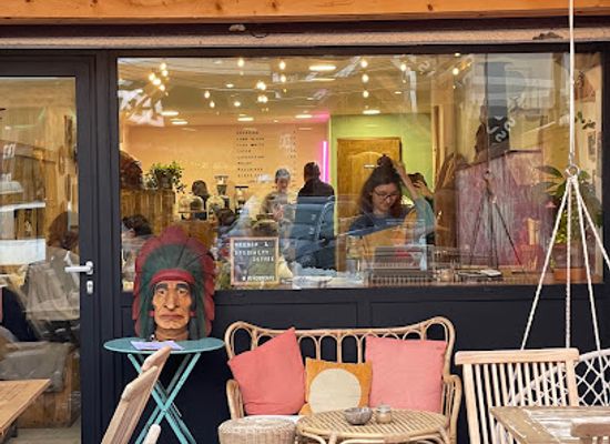 france/les-deux-alpes/shop/yonder-cafe-les-2-alpes