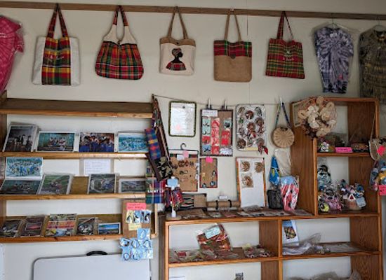 saint-lucia/laborie-quarter/shop/anse-kawat-crafters-gift-shop