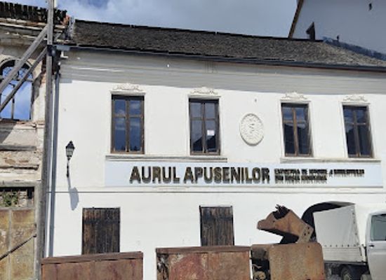 romania/apuseni-mountains/shop/made-in-rosia-montana-handmade-merino-wool-knitwear-shop