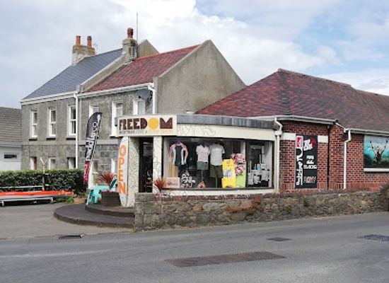 guernsey/rousse-tower/shop/freedom-surf
