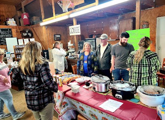 arkansas/petit-jean-state-park/shop/petit-jean-farmers-market
