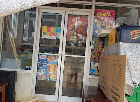 jamaica/treasure-beach/shop/l-b-mini-mart