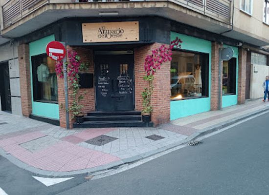 spain/salamanca/san-bernardo/shop/el-armario-del-oeste-ropa-segunda-mano-en-salamanca-vintage-clothes