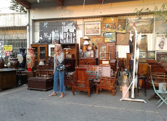 indonesia/semarang/old-town-semarang/shop/pasar-barang-antik-kota-lama
