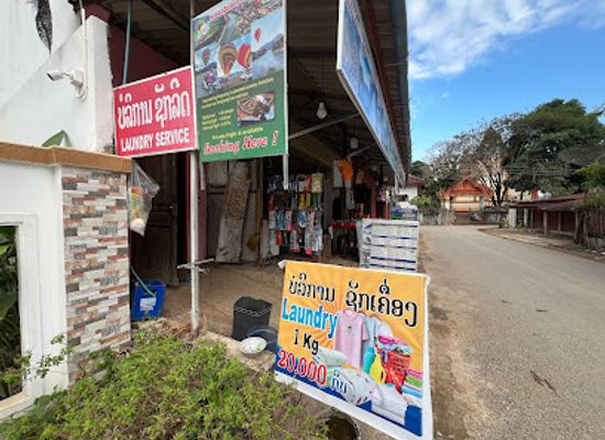 laos/vang-vieng/shop/yellow-corner-store