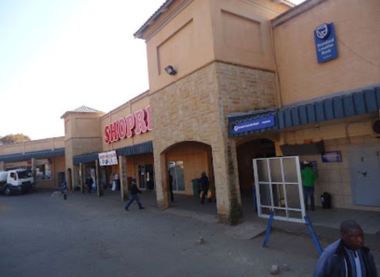 lesotho/thaba-bosiu-national-monument/shop/shoprite-leribe
