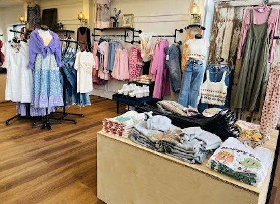 illinois/peoria/shop/wishing-star-boutique-by-tabatha