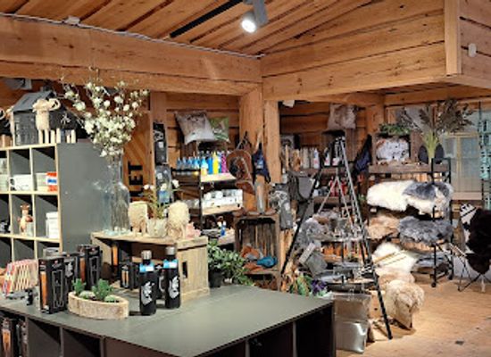 norway/preikestolen/shop/gjestal-store-tavern