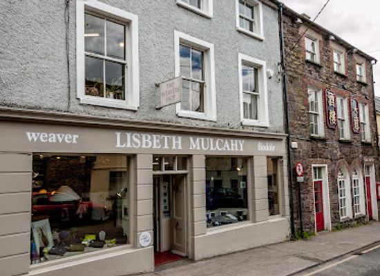 ireland/slea-head-drive/shop/lisbeth-mulcahy-the-weaver-s-shop