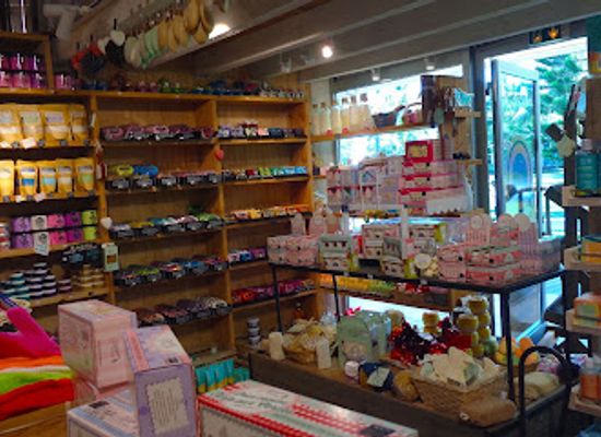 new-caledonia/grande-terre/shop/la-savonnette